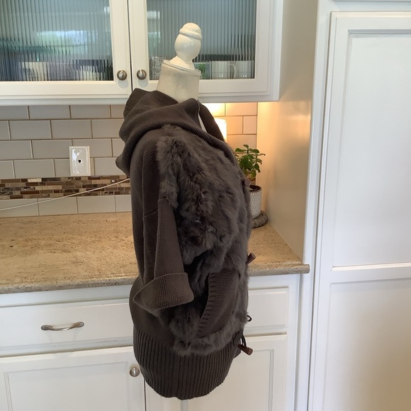 Gray Rabbit Fur and Knit Hooded Sweater Size XL by Dolce Cabo - Picture 4 of 14